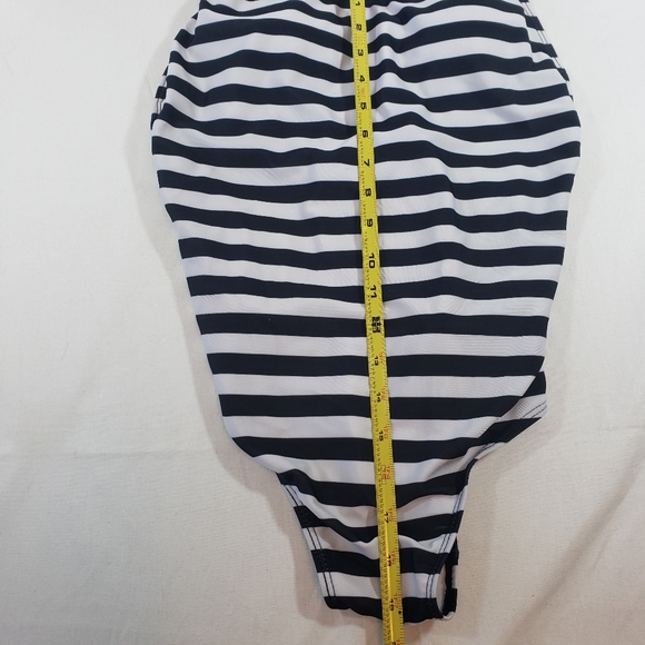 Striped One Piece Swimsuit Womens‎ XL Padded Strappy Back Bathing Suit Swimwear - Picture 6 of 7